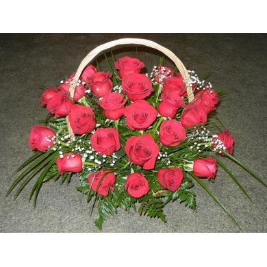 КОРЗИНА С РОЗАМИ 31 ШТУК